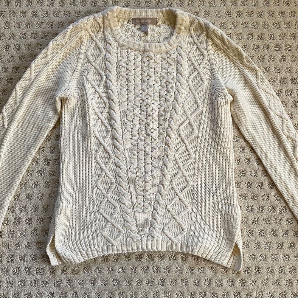 White Cable knit sweater, Banana Republic xs